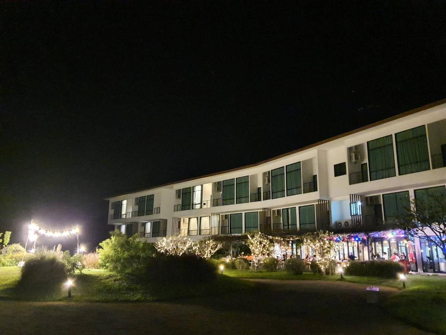 The Beach Resort & Residence - Sha Plus Pathiu Екстериор снимка