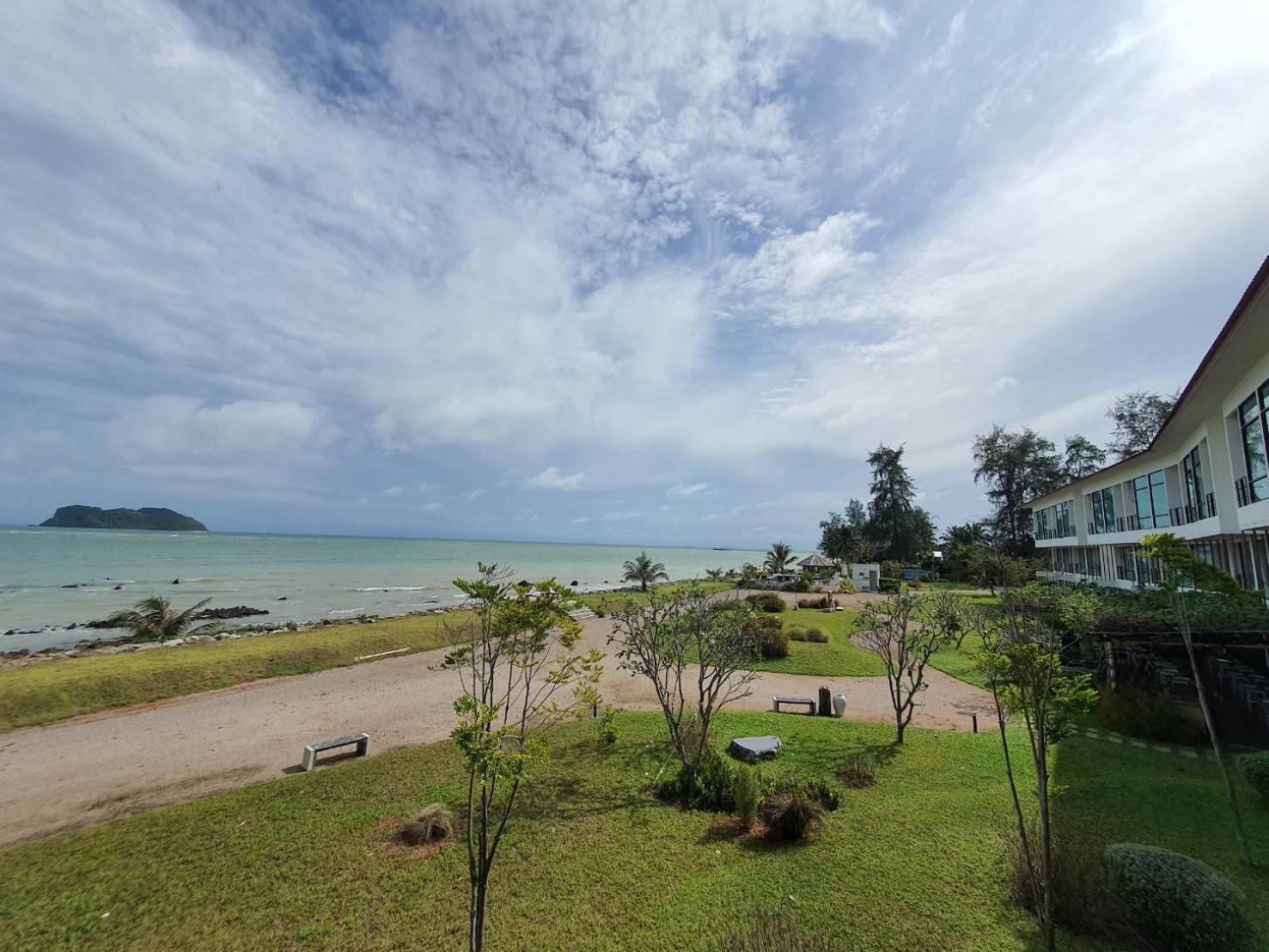The Beach Resort & Residence - Sha Plus Pathiu Екстериор снимка