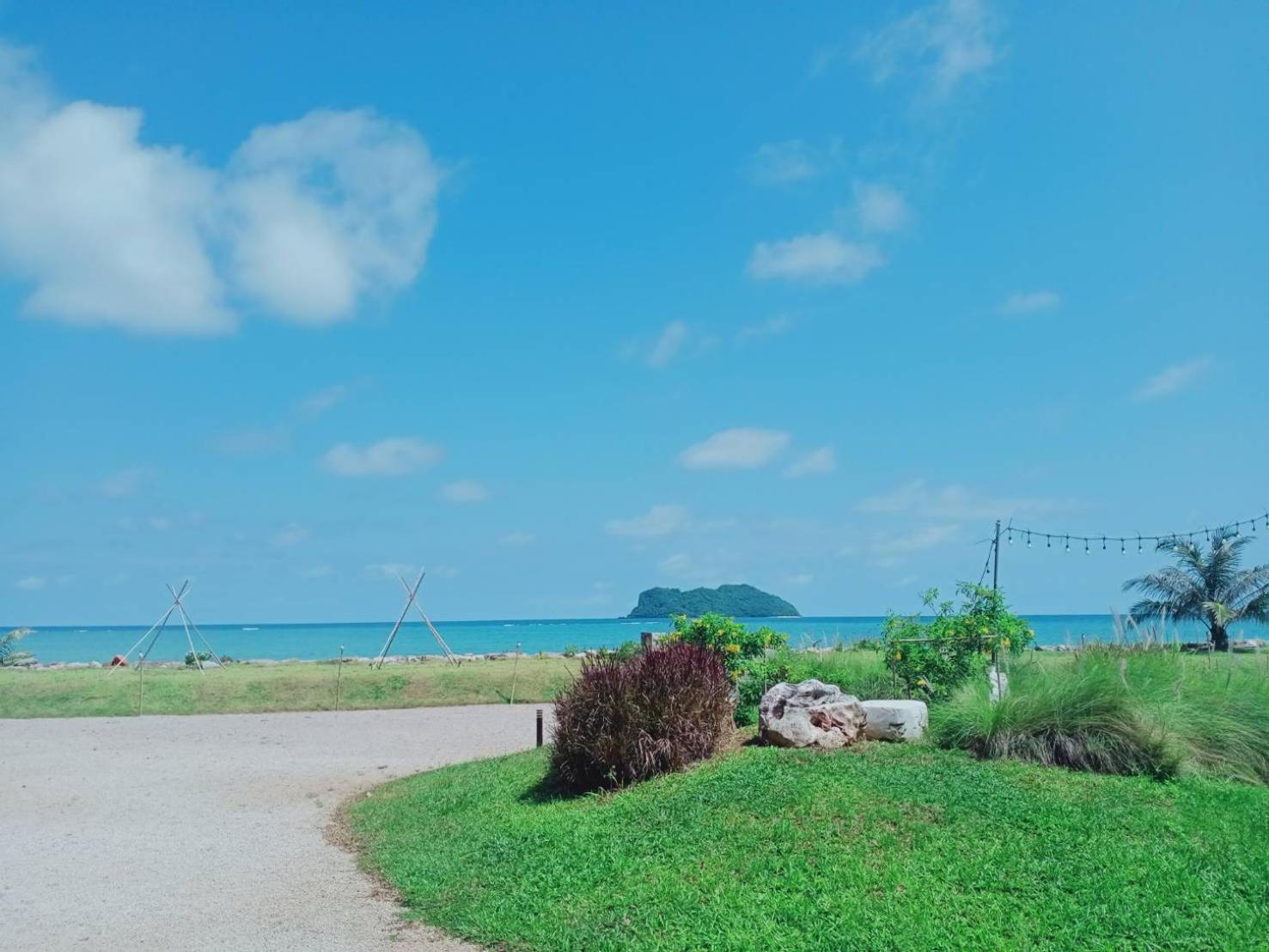 The Beach Resort & Residence - Sha Plus Pathiu Екстериор снимка