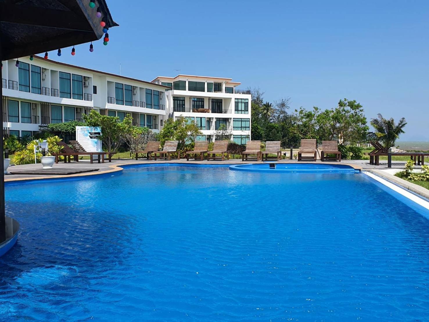 The Beach Resort & Residence - Sha Plus Pathiu Екстериор снимка